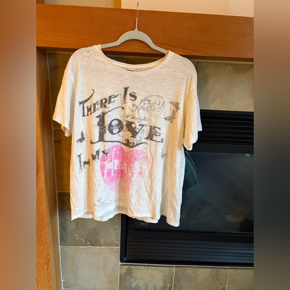 Magnolia Pearl Tops - Magnolia Pearl Your Aura Tee